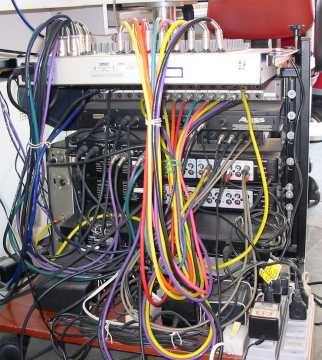 ... atraz é só uma confusão de fios (programação) ... atraz é só uma confusão de fios (programação)
